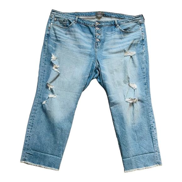 Torrid Classic Denim Crop Boyfriend Jean in Medium Wash - Picture 3 of 6